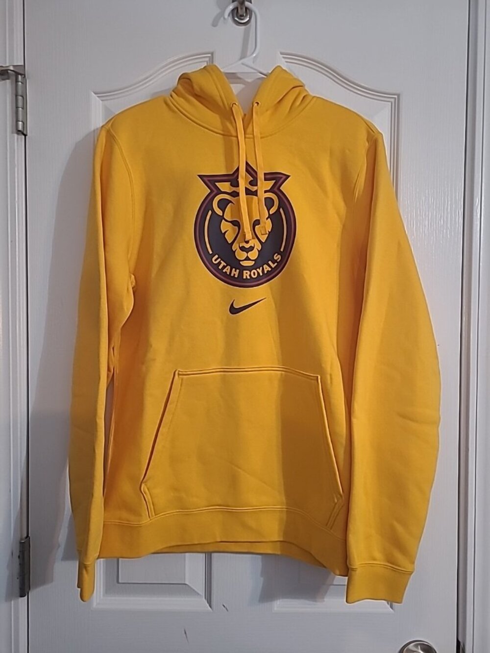 Nike Utah Royals FC NWSL Men's Size Large Yellow Gold Club Fleece Soccer Hoodie